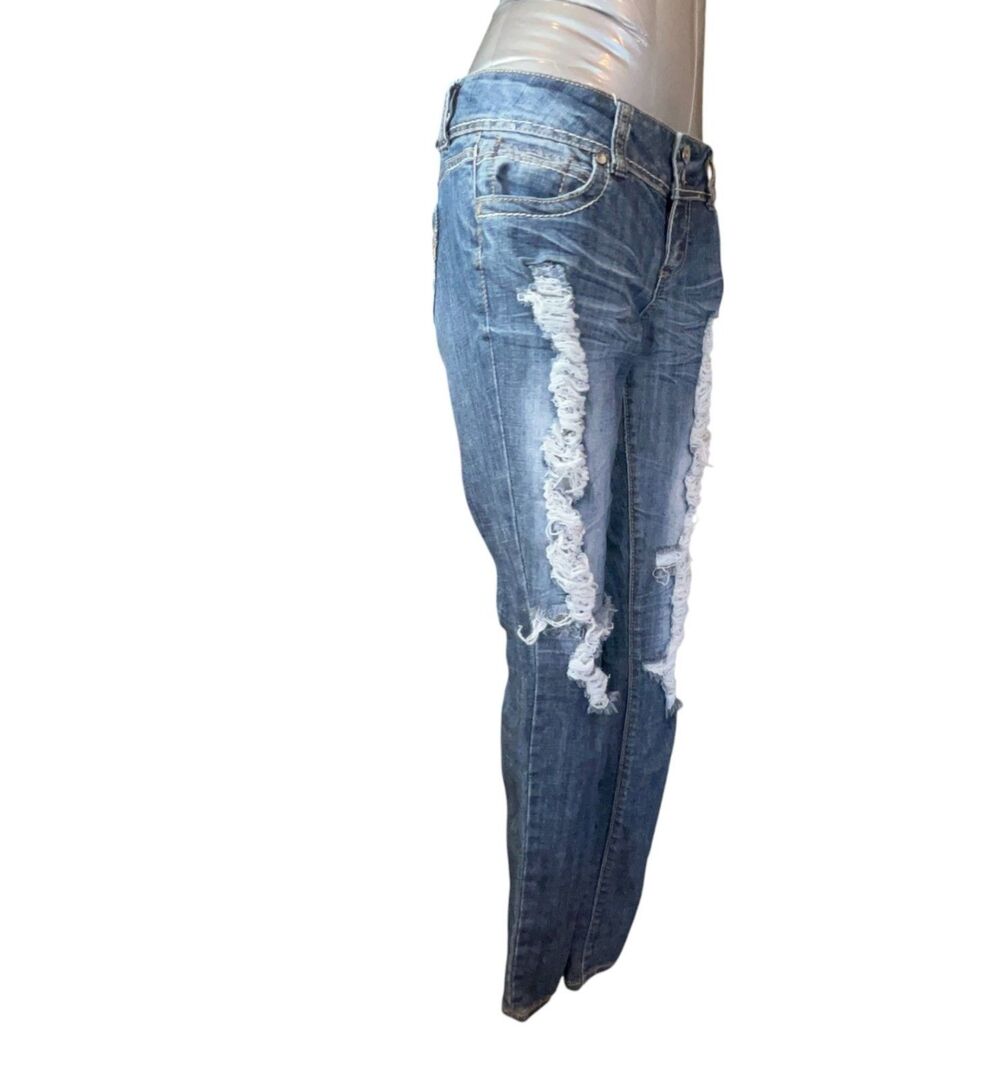 Almost Famous Jeans Women 9 Mid Rise Distressed Stretch Always Fabulous (W32 L31 - Picture 3 of 16